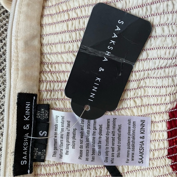 NWT Saaksha & Kinni Bandhandi Placement Print Micro Pleated Res Maxi Dress - Picture 11 of 11